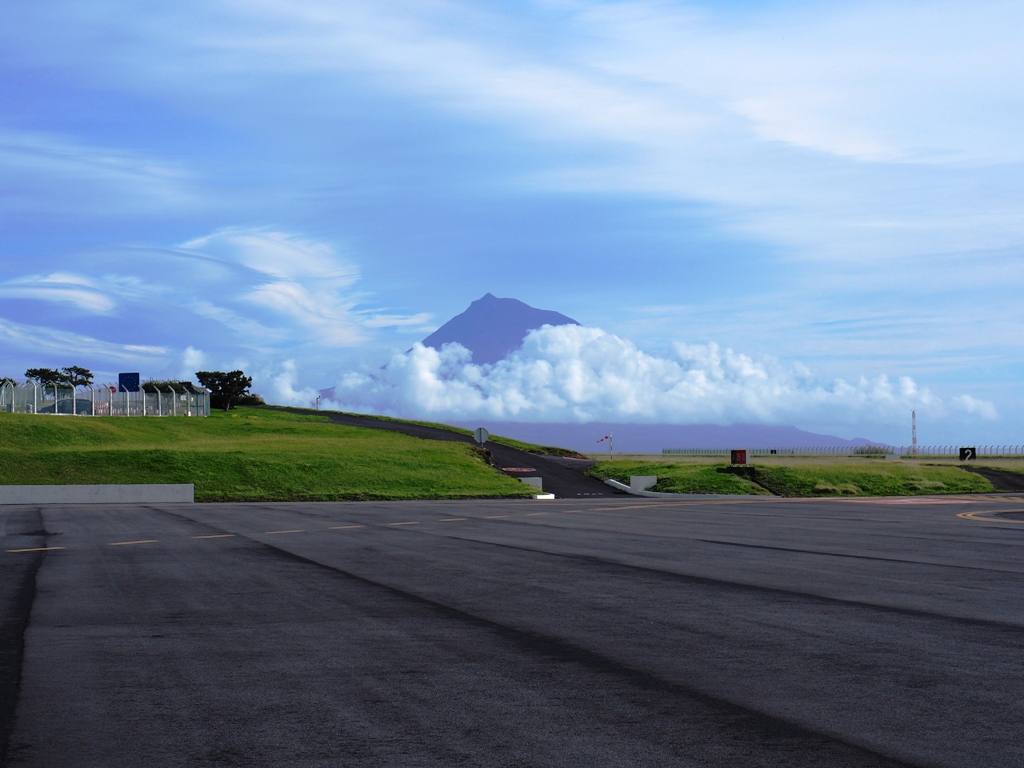 pico from horta airport
