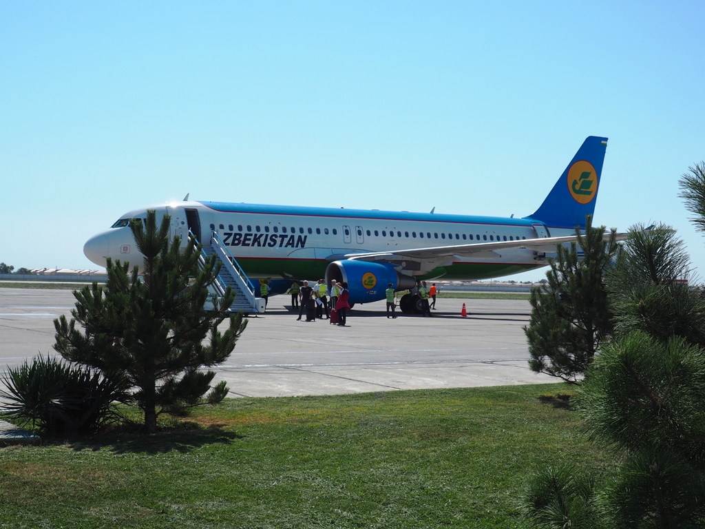 uzbekistan airways a320